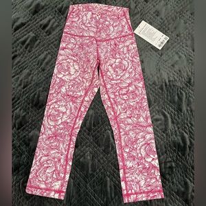 Lululemon - Wunder Under Crop High Rise - NWT size 4